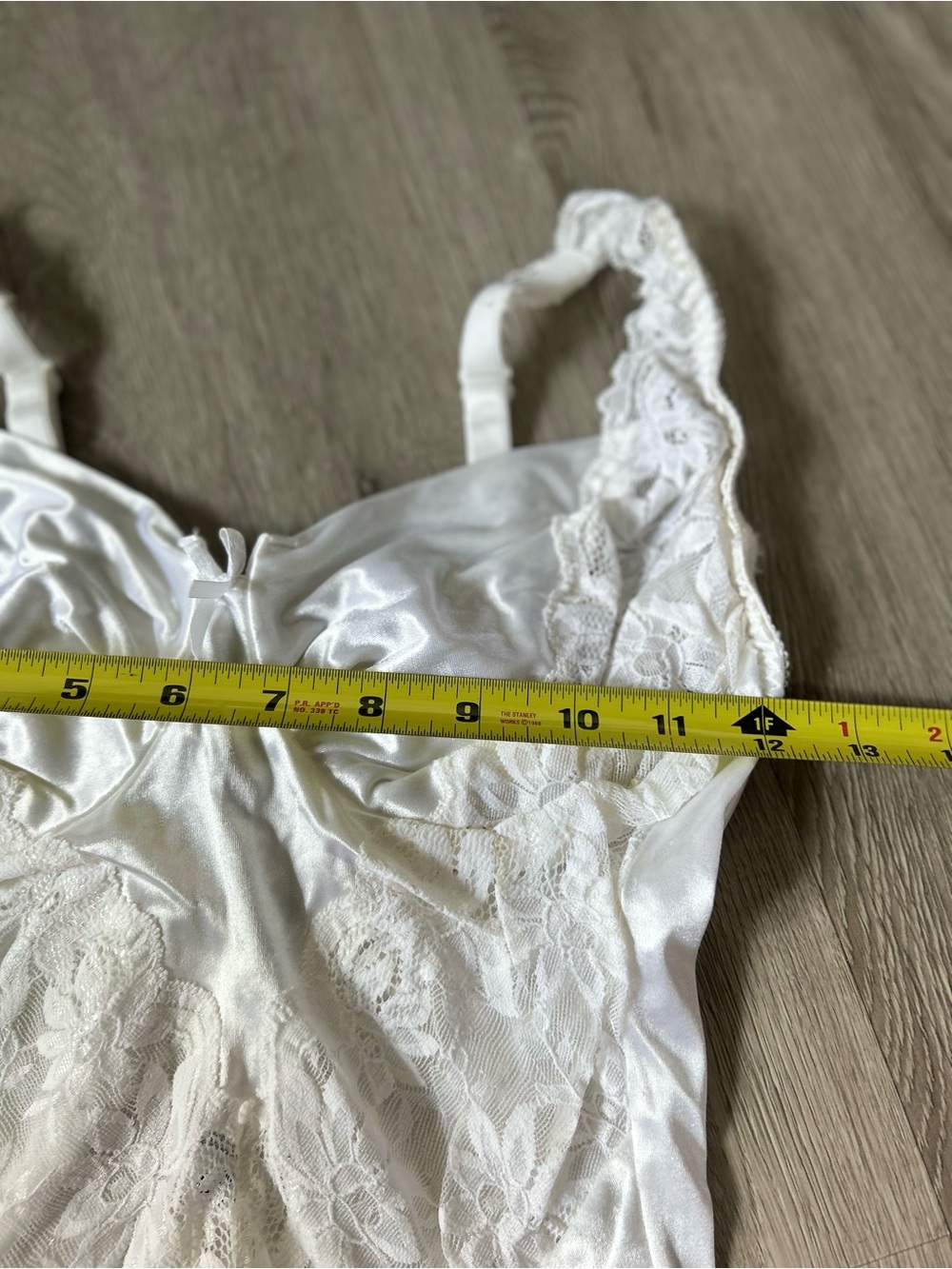 White Satin and Lace Vintage DIM teddy Lingerie - Picture 5 of 7